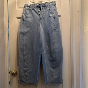 Universal Thread NWOT Light Blue Wide Leg Jeans